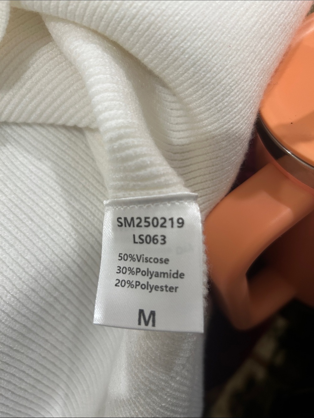 Lillusory - Chic White Women's Crew Neck Sweater - Picture 8 of 8